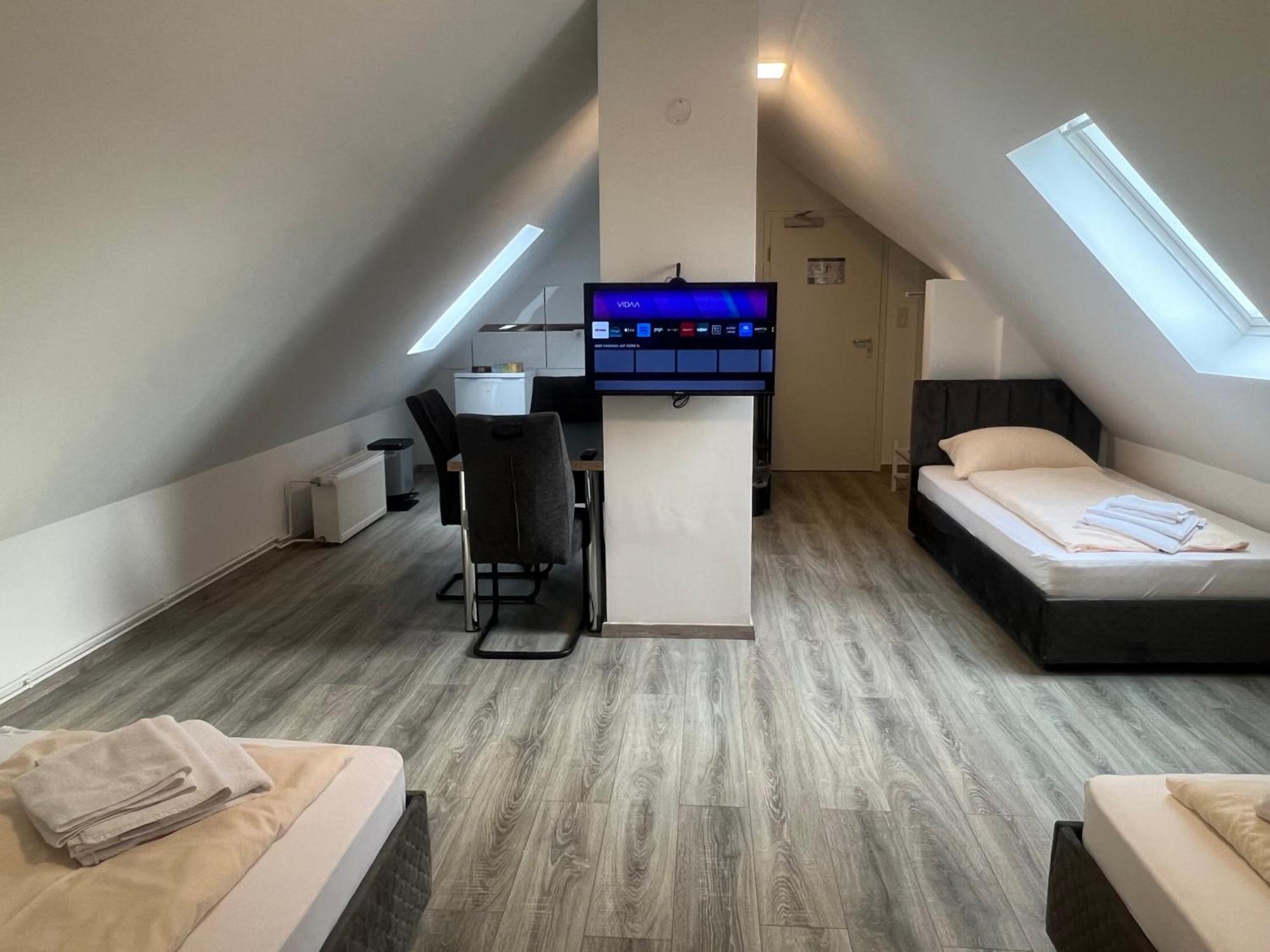 Durmaz Hotel Ганновер Экстерьер фото