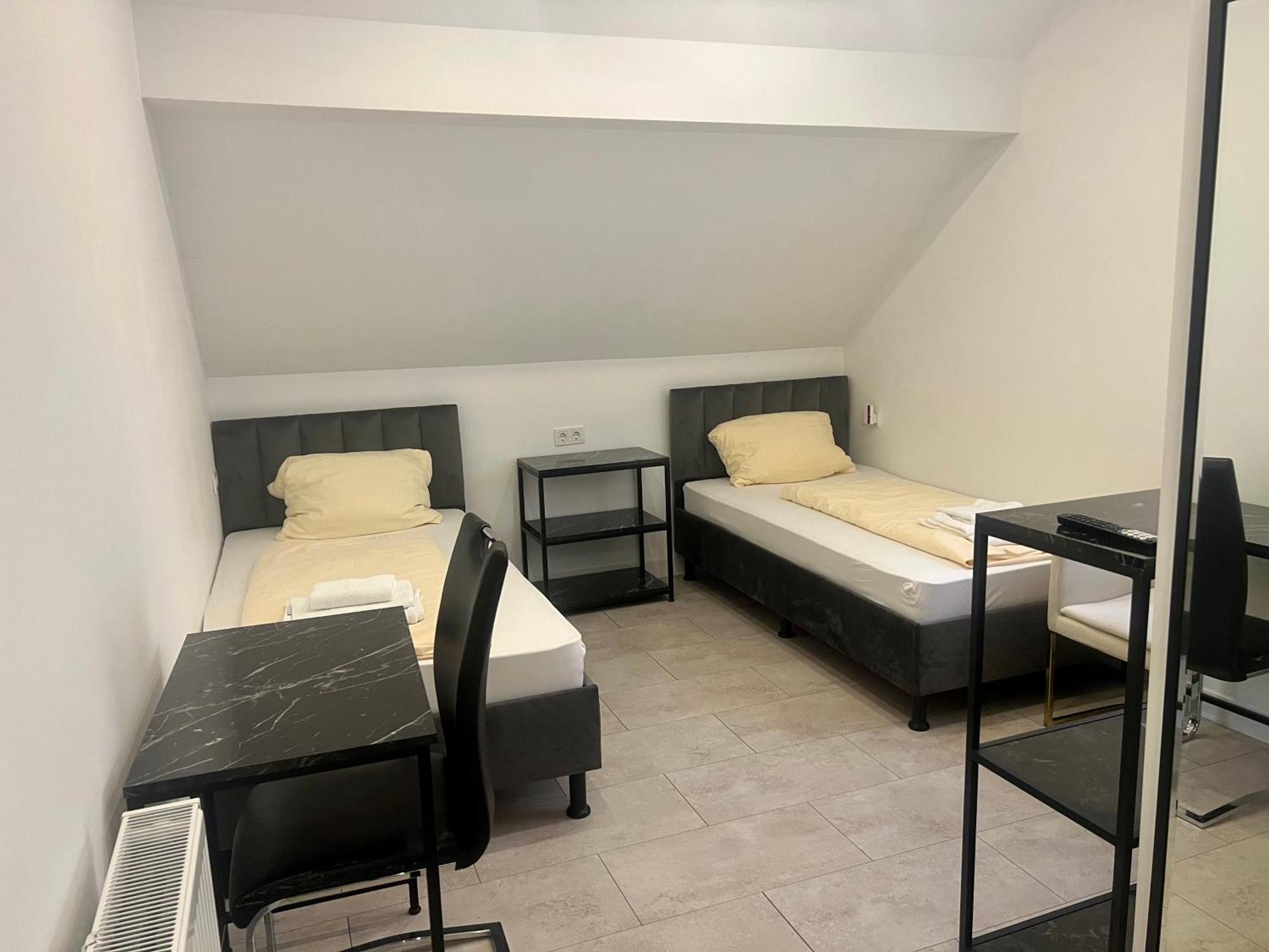 Durmaz Hotel Ганновер Экстерьер фото