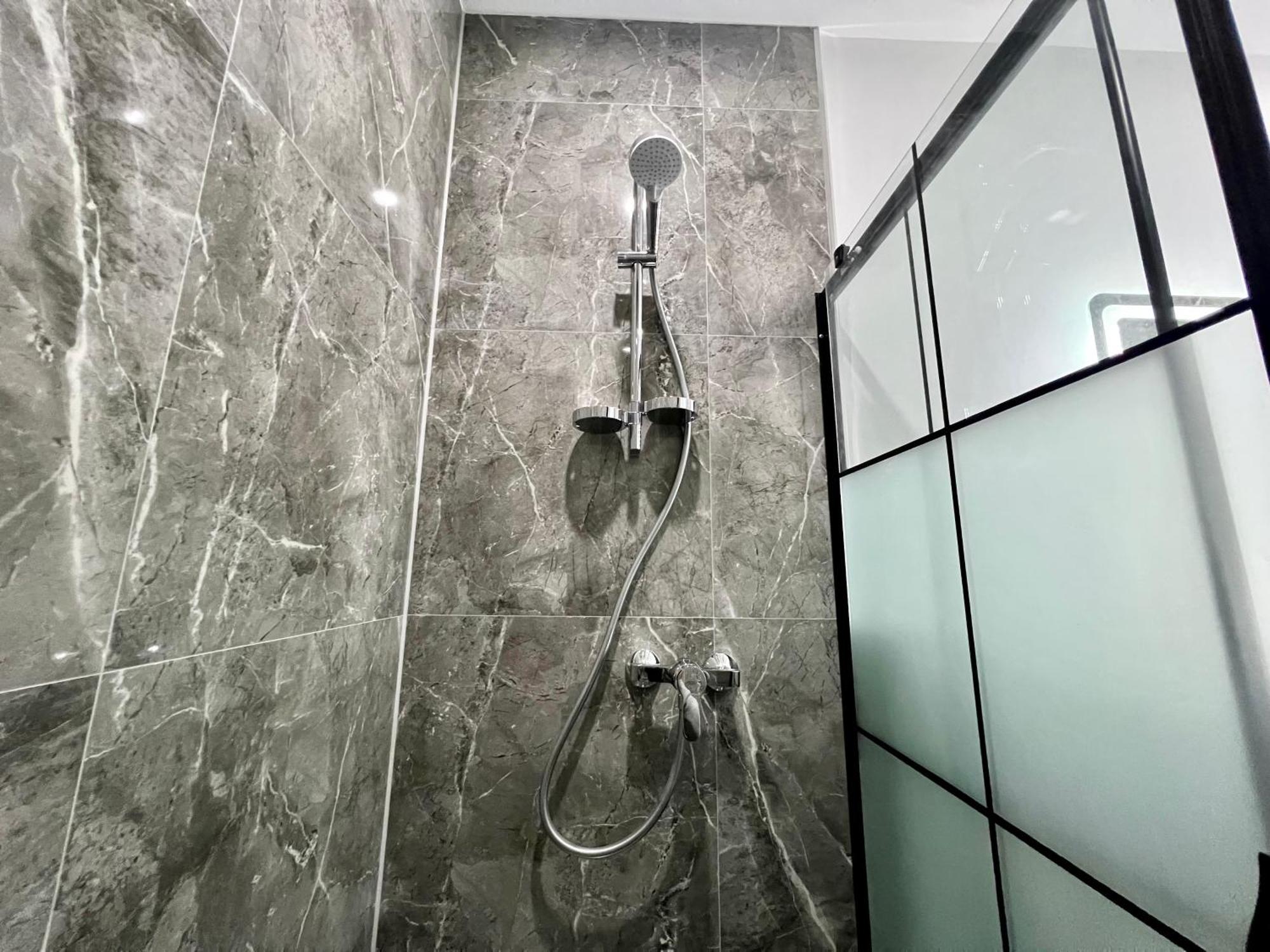 Durmaz Hotel Ганновер Экстерьер фото